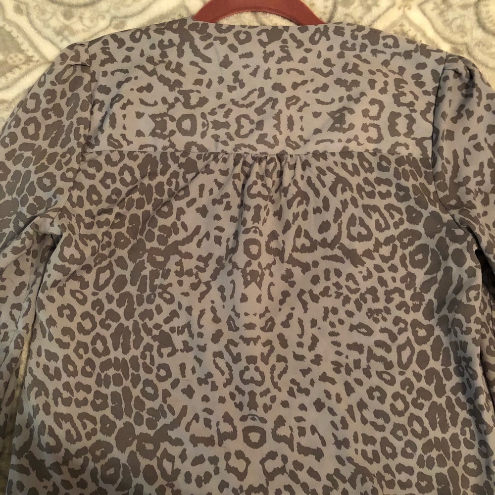 Leopard Print Gray Blouse - Picture 6 of 8